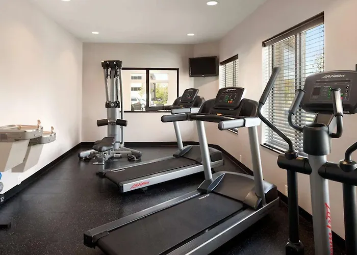 Wingate By Wyndham Phoenix Hotel