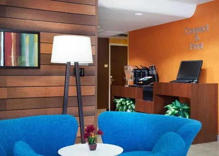Wingate By Wyndham Phoenix Hotel