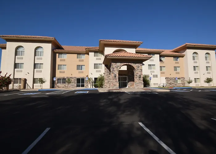 Wingate By Wyndham Phoenix Hotel