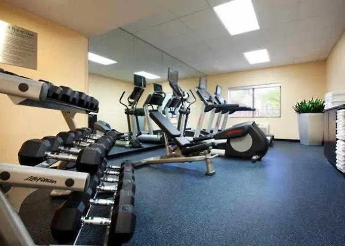 Hotel Wingate By Wyndham Phoenix 3*