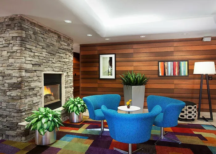 Wingate By Wyndham Phoenix Hotel 3*